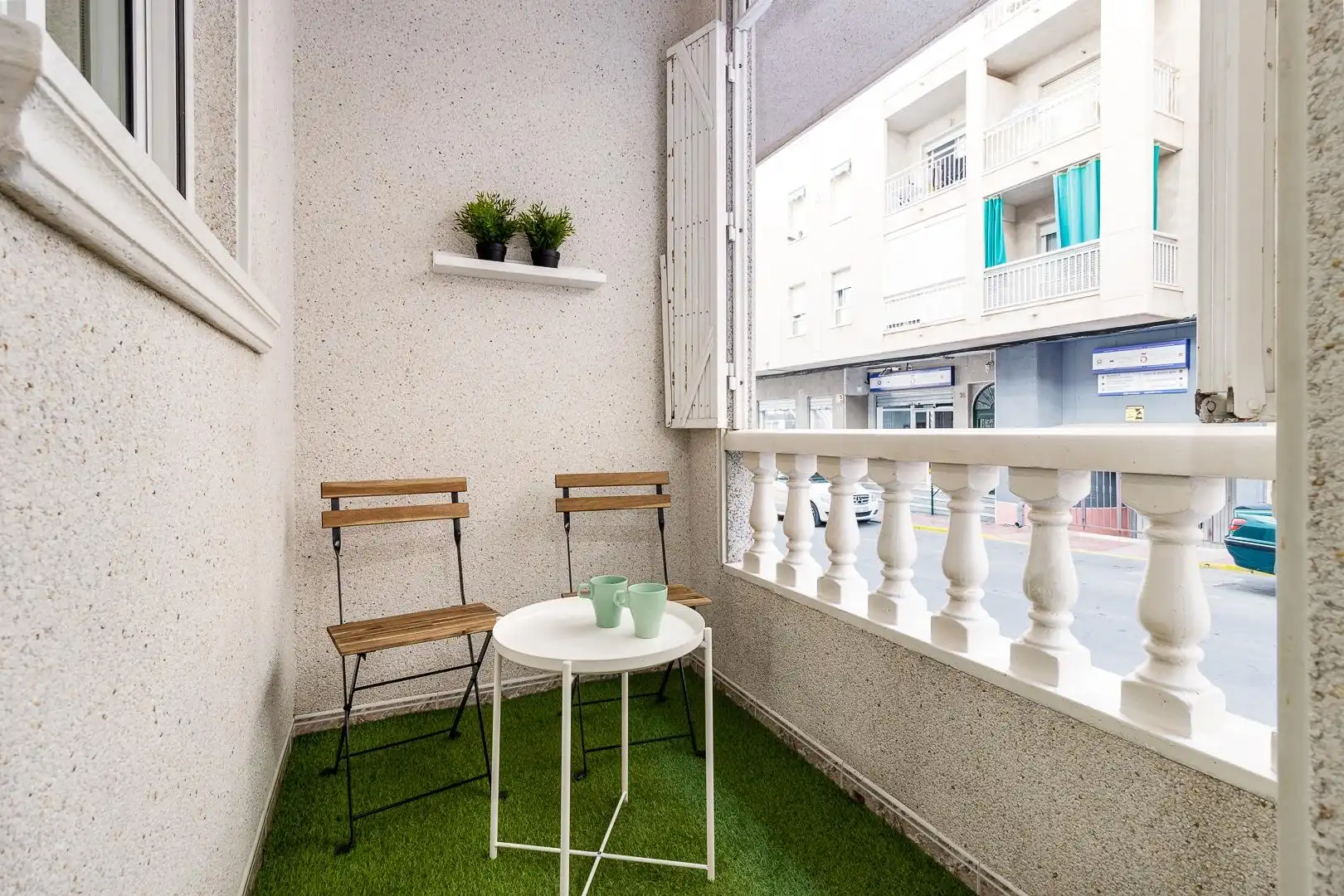 Terraza de Apartamento de alquiler en Torrevieja con Aire acondicionado, Terraza y Amueblado