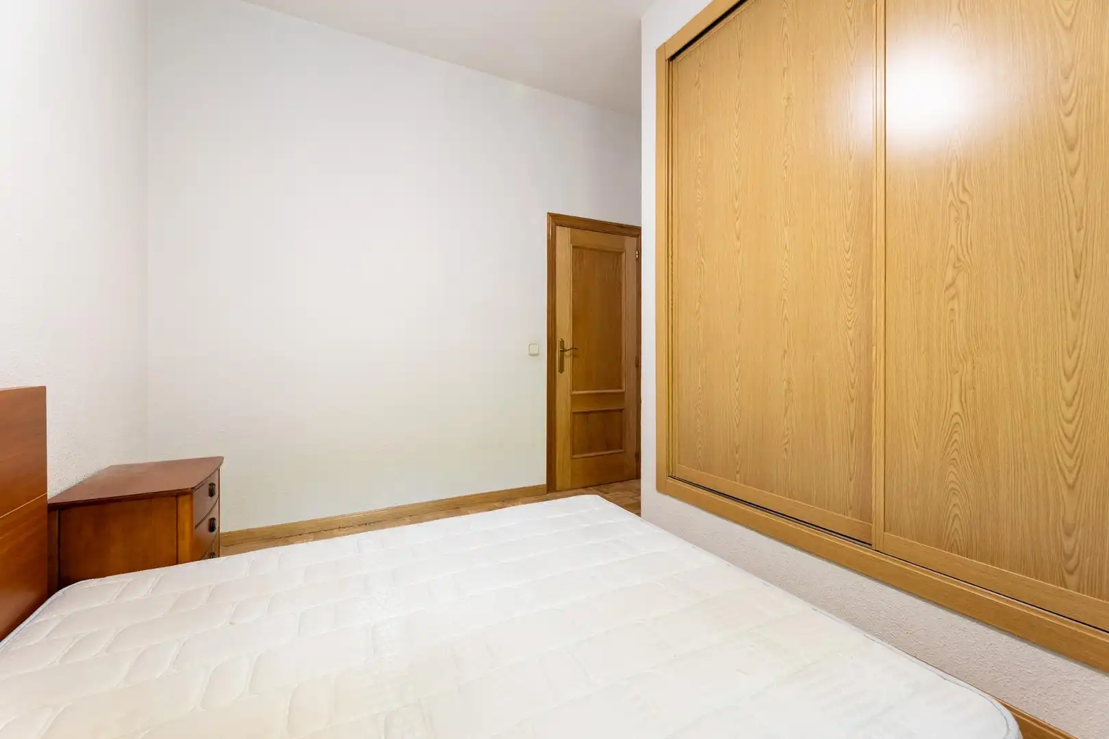 Habitación de Piso en venta en Madrid con Calefacción, Parquet y Balcón