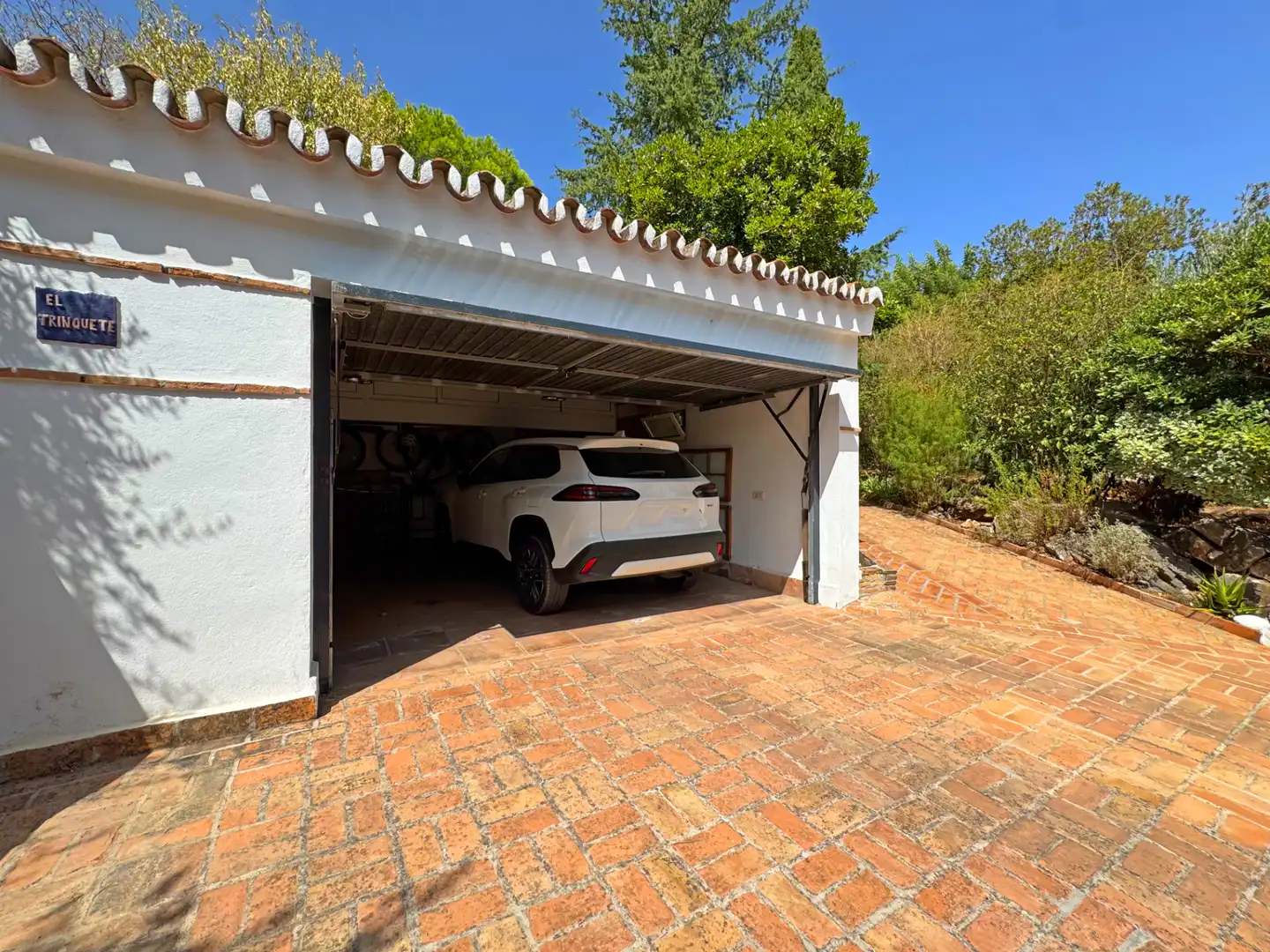 Aparcament de Casa o xalet en venda en Alhaurín de la Torre amb Aire condicionat, Calefacció i Jardí privat