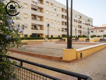 Pis amb balcó en venda a Calle Calle Andújar