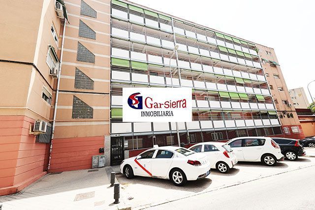 Vista exterior de Pis en venda en  Madrid Capital amb Calefacció i Terrassa