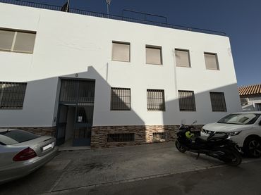 Wohngebäude zum Verkauf in Sanlúcar la Mayor