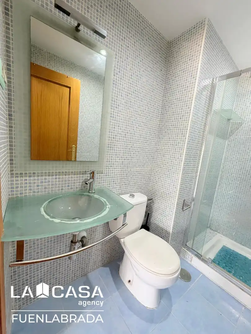 Bathroom of Duplexes for sale in El Viso de San Juan  with Heating, Swimming Pool and Balcony