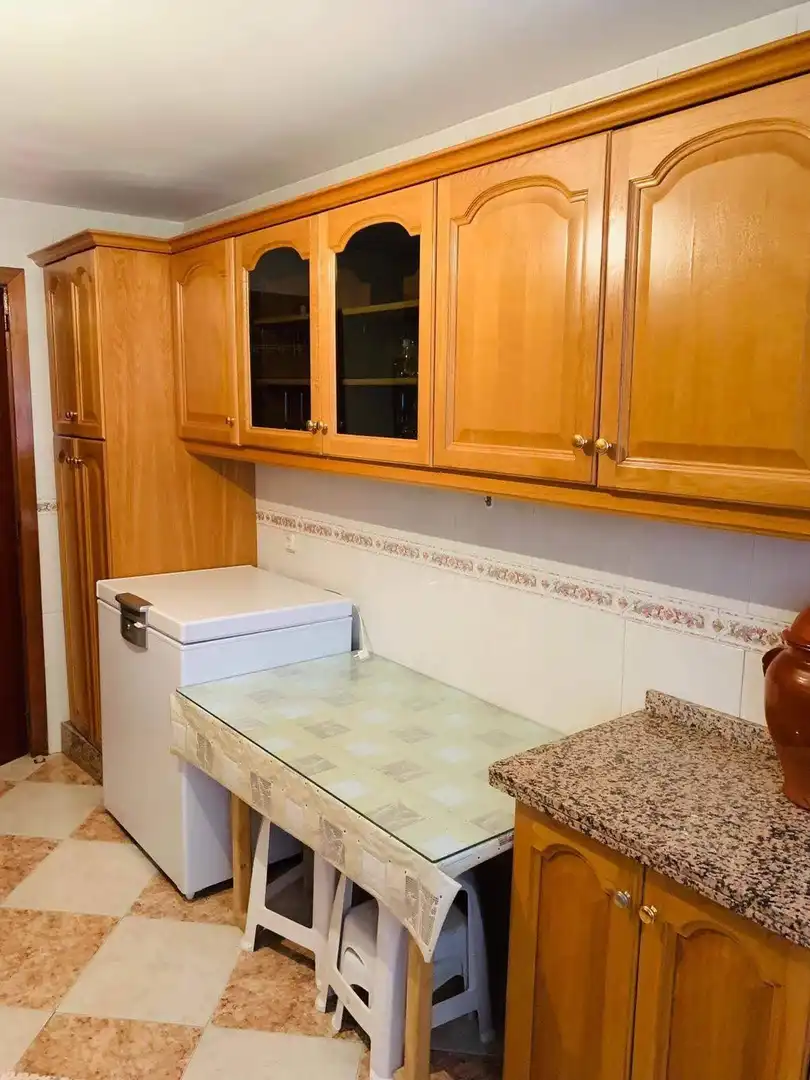 Cuina de Pis de lloguer en Granada amb Calefacció, Moblat i Balcó