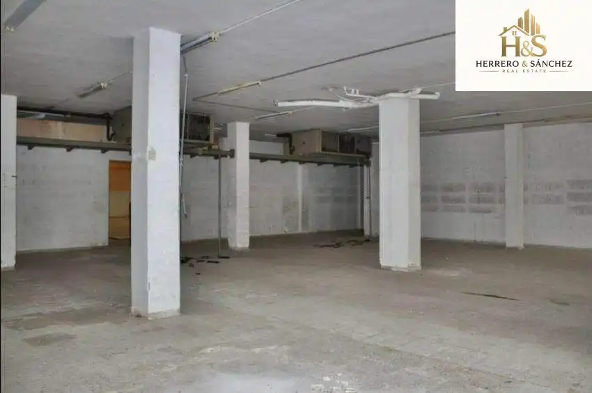 Nave industrial in vendita a FOIA LA, imagen 3