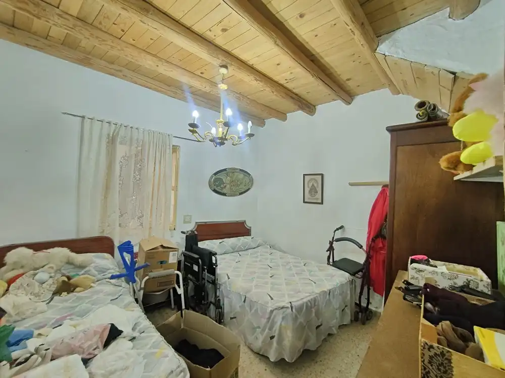 Dormitori de Casa o xalet en venda en Azután amb Calefacció i Traster