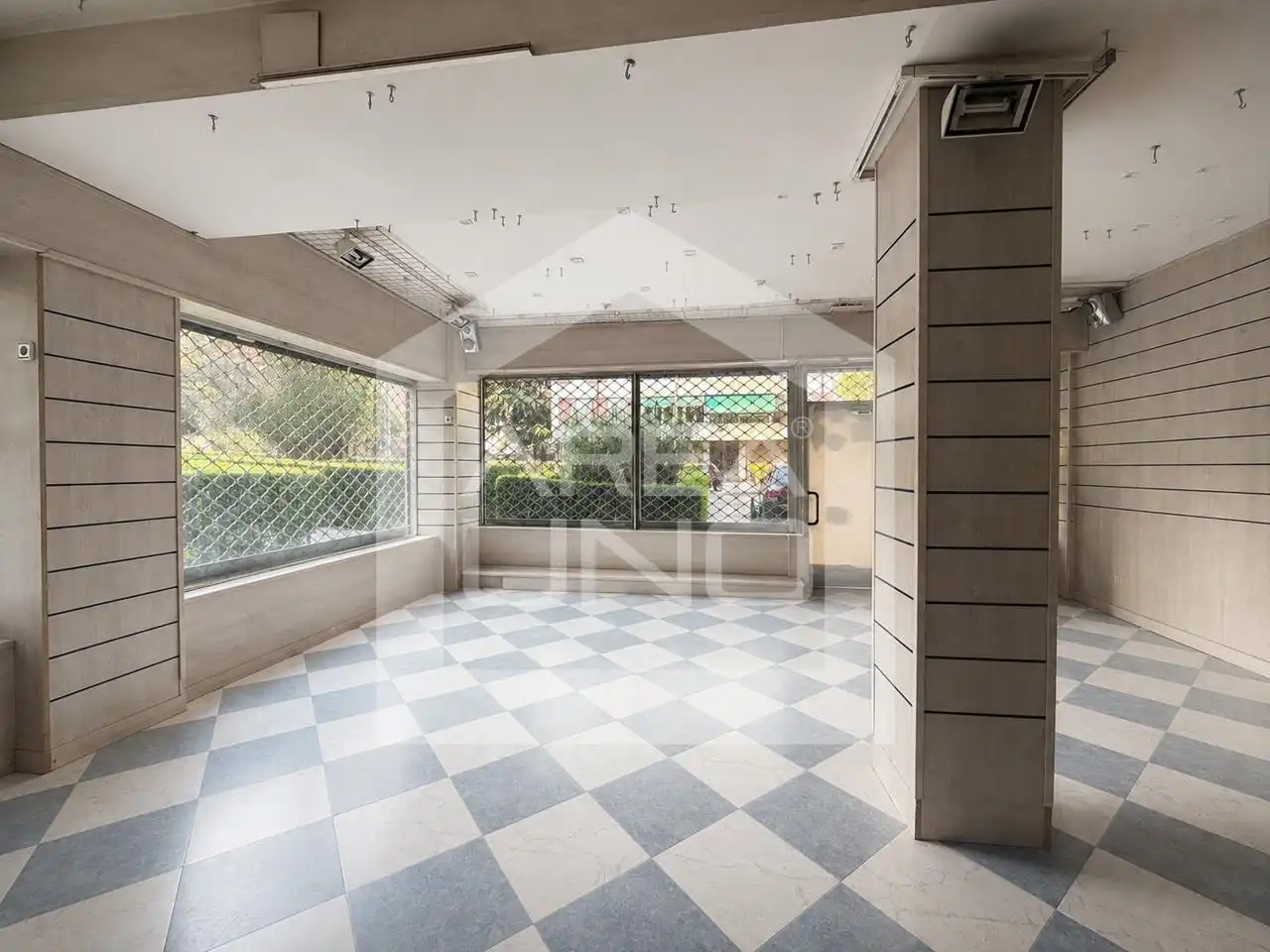 Locale commerciale in affitto a Calle Sapporo 16, imagen 2