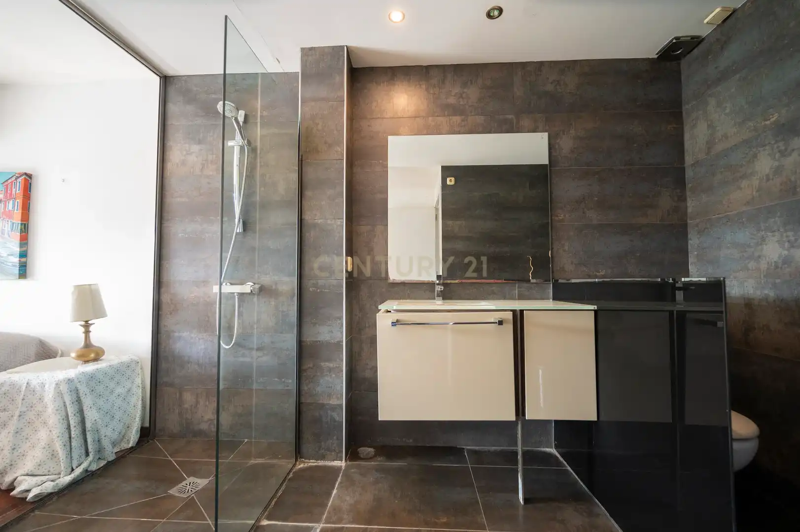 Badezimmer von Wohnung zum Verkauf in Santa Eulària des Riu mit Klimaanlage, Privatgarten und Balkon