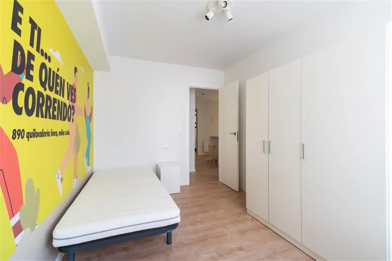 Habitación de Piso para compartir en Oleiros con Parquet, Amueblado y Horno