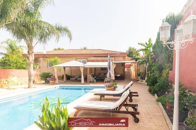 Casa-chalet en Venta en La Loma - Las Lomas