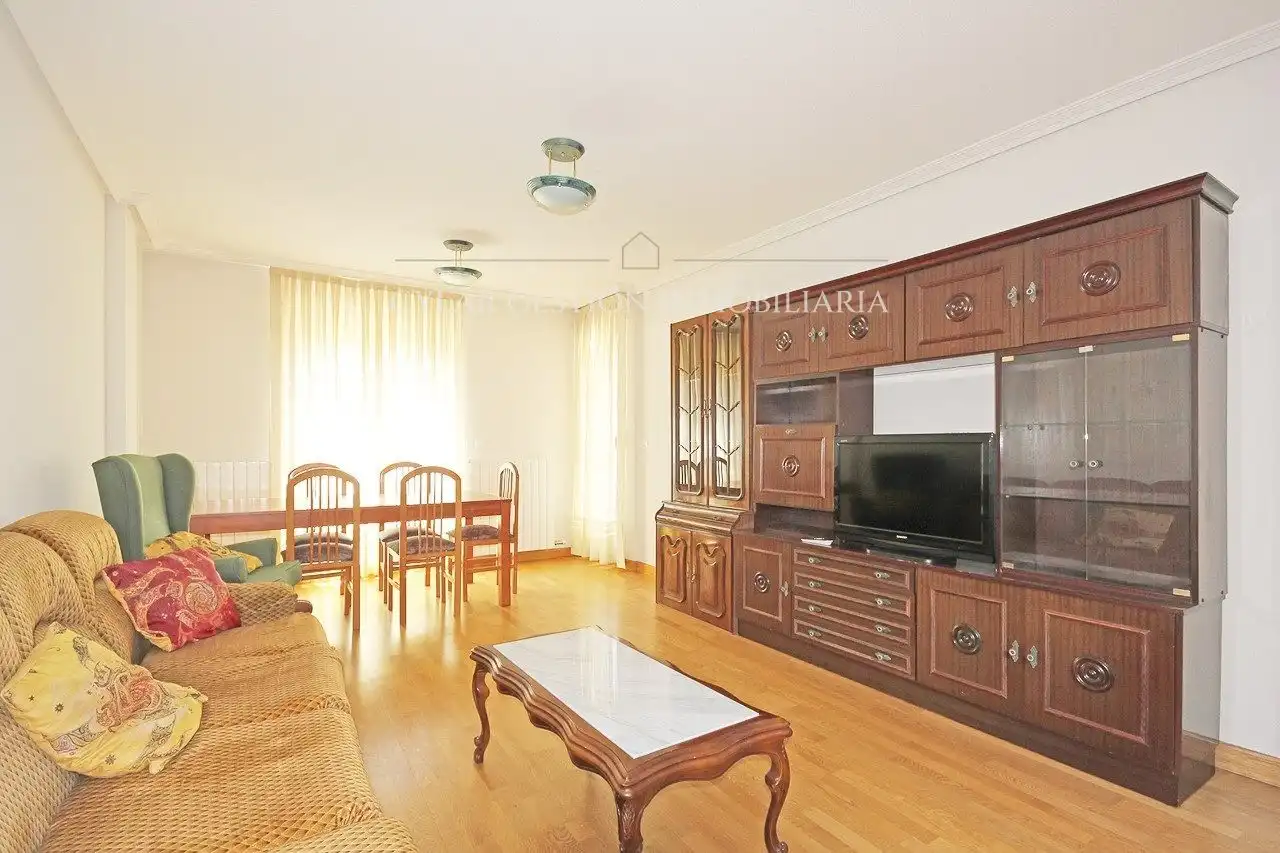 Flat for rent in Poeta Jesús Rasueros, Pizarrales