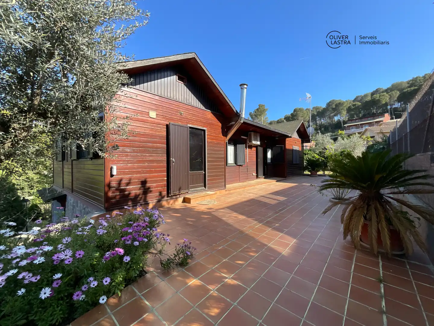 Vista exterior de Casa o chalet en venta en Sant Andreu de la Barca con Aire acondicionado, Calefacción y Jardín privado