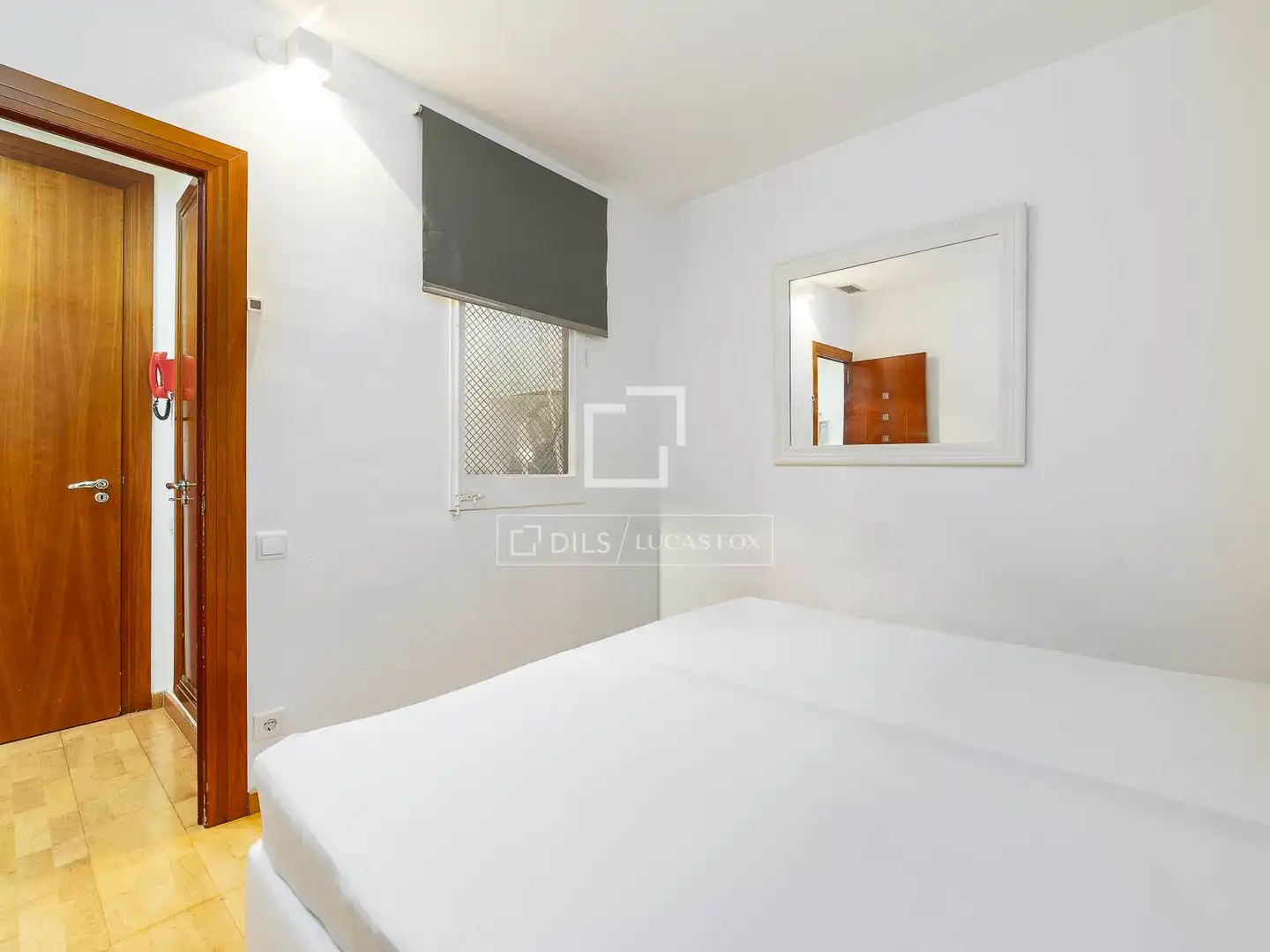 Schlafzimmer von Wohnung zum Verkauf in Barcelona mit Klimaanlage und Heizung