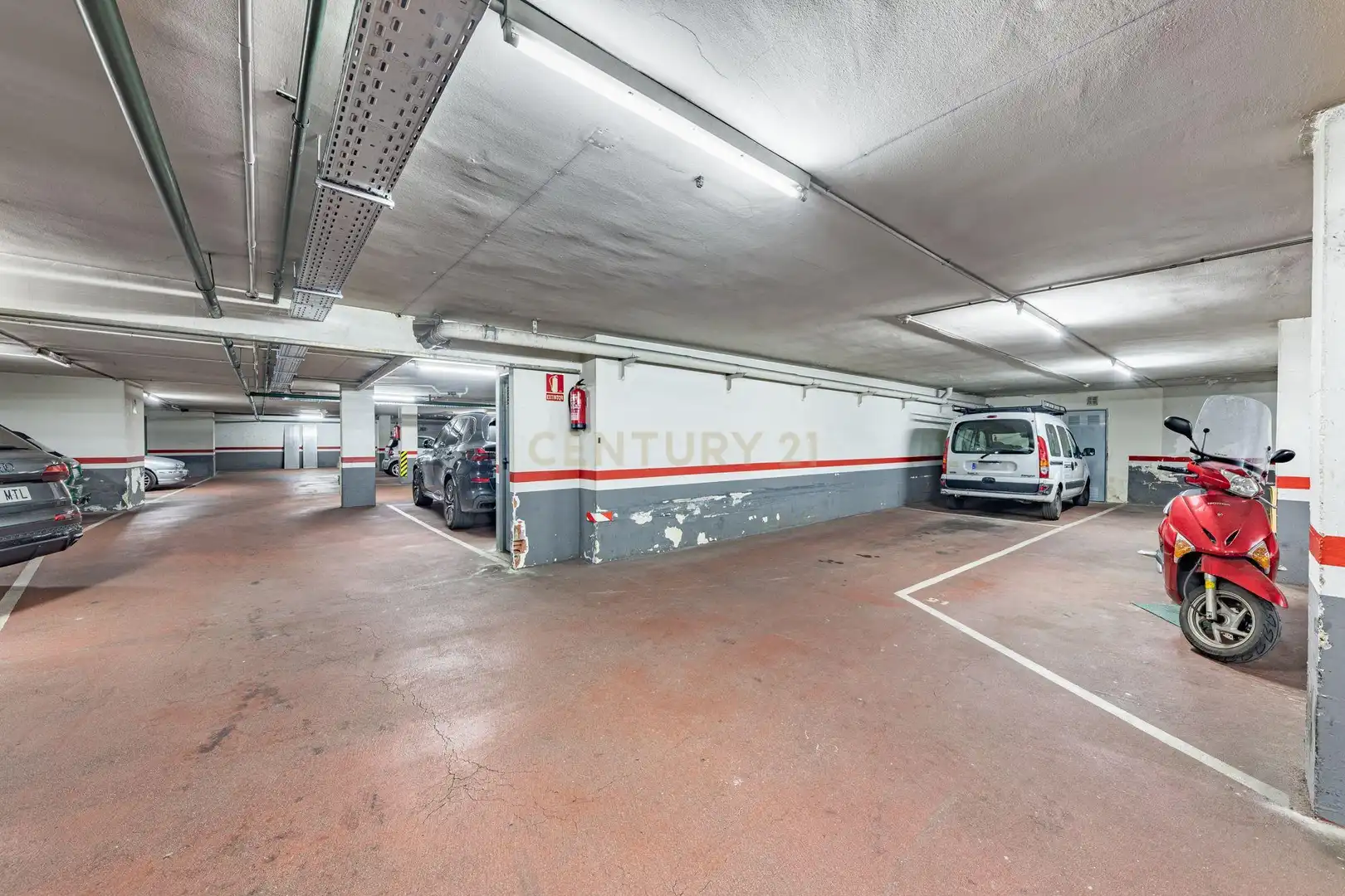 Parking of Apartments for rent in Barcelona  with Air Conditioner, Swimming Pool and Oven
