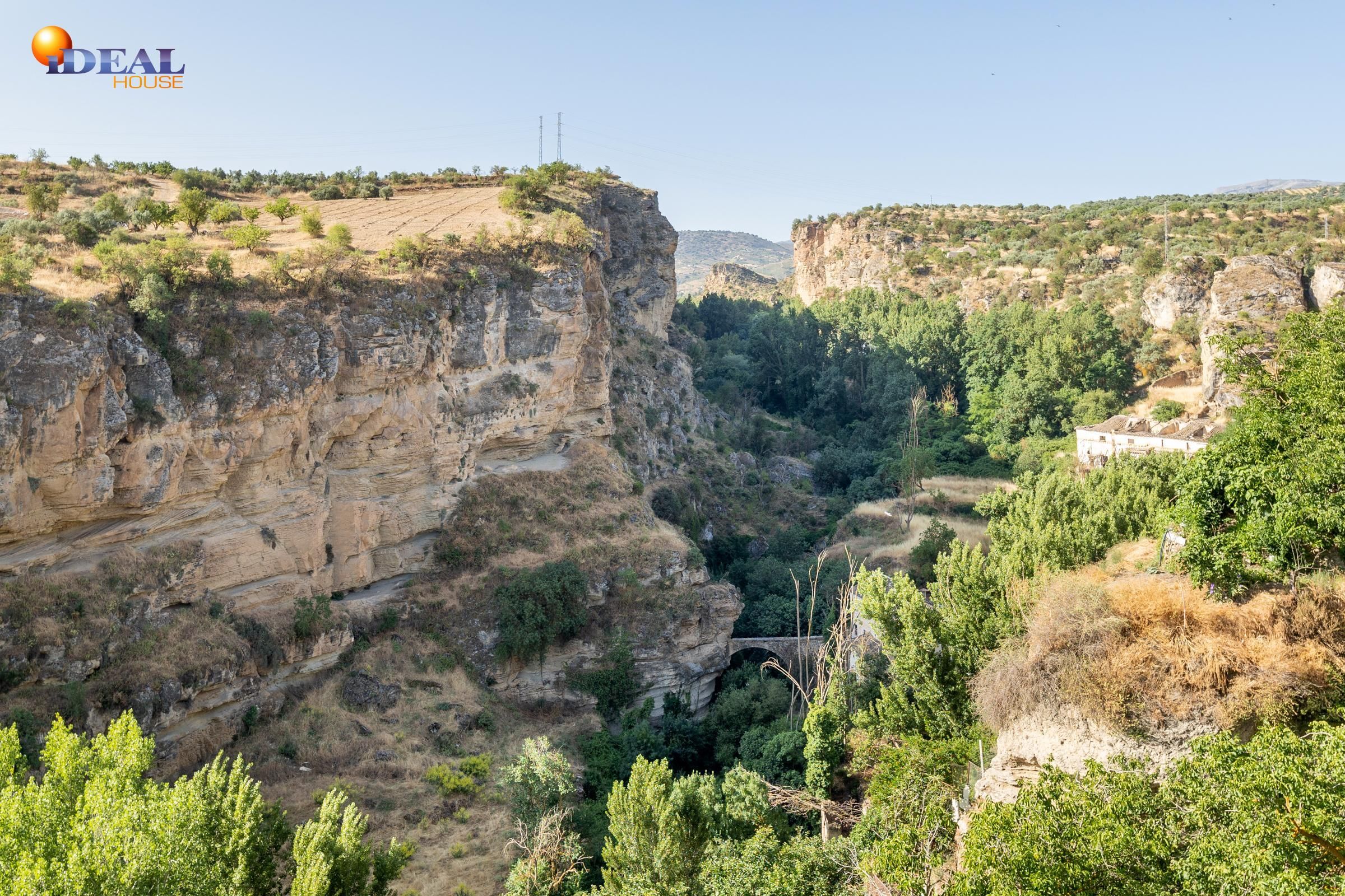 Casa adosada en venda a Calle de la Baja Iglesia, 8, Alhama de Granada