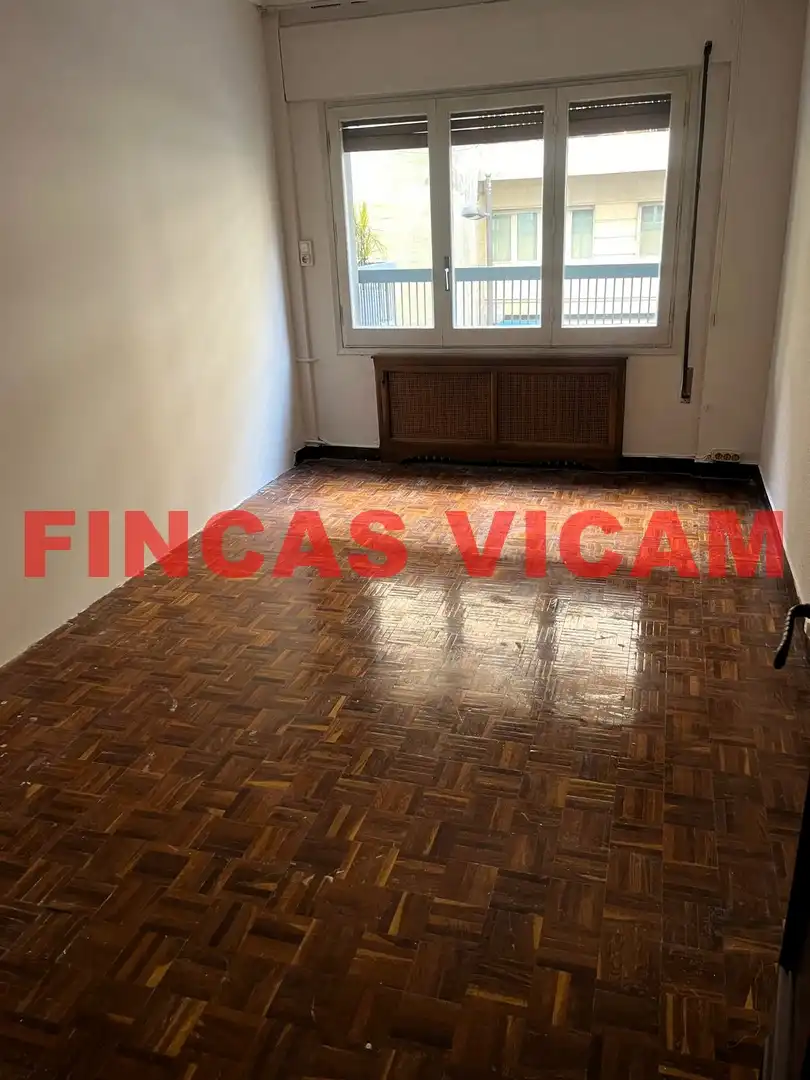 Wohnung zur Miete in Huesca mit Heizung, Parkett und Terrasse