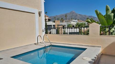 Foto 4 de Casa adosada de lloguer a Los Naranjos, Marbella