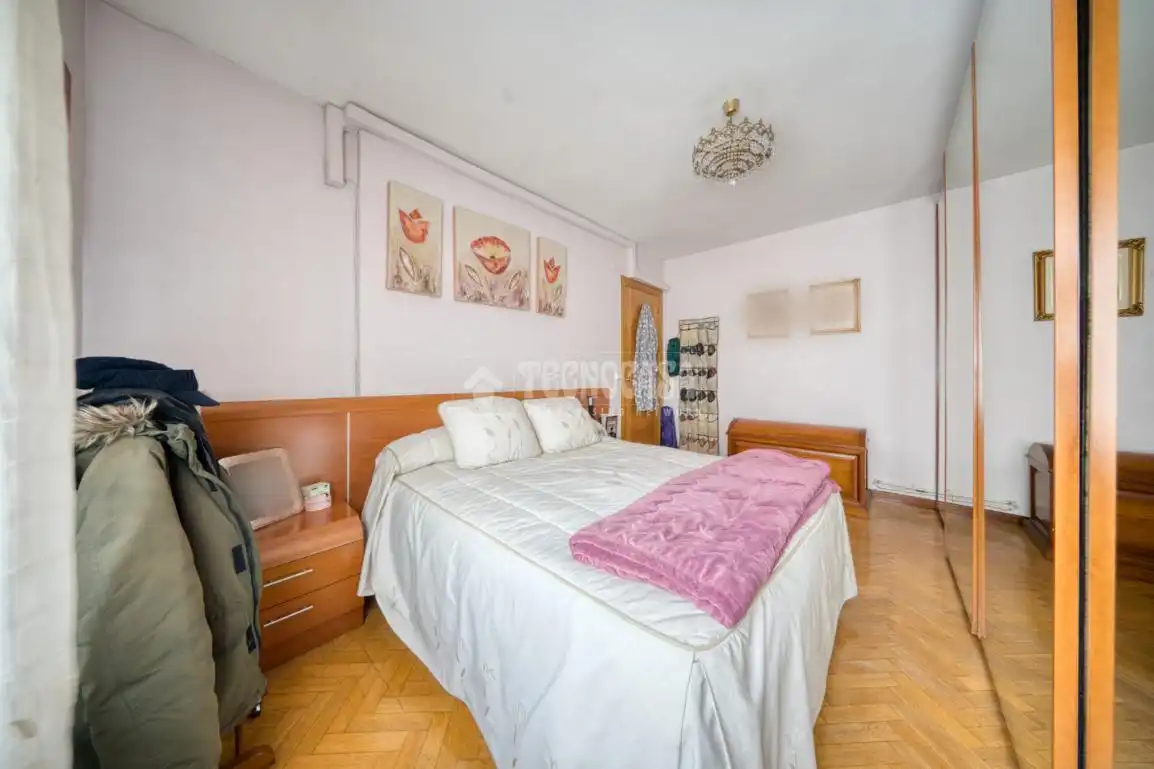 Habitación de Piso en venta en Valladolid con Calefacción, Terraza y Trastero
