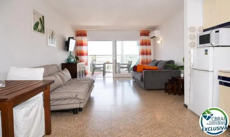 Sala de estar de Estudio en venta en Empuriabrava con Aire acondicionado, Jardín privado y Terraza