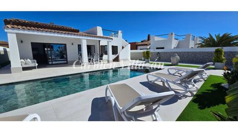 Foto 3 de Casa o xalet en venda a Calle Largo Mayor, Caleta de Fuste, Antigua