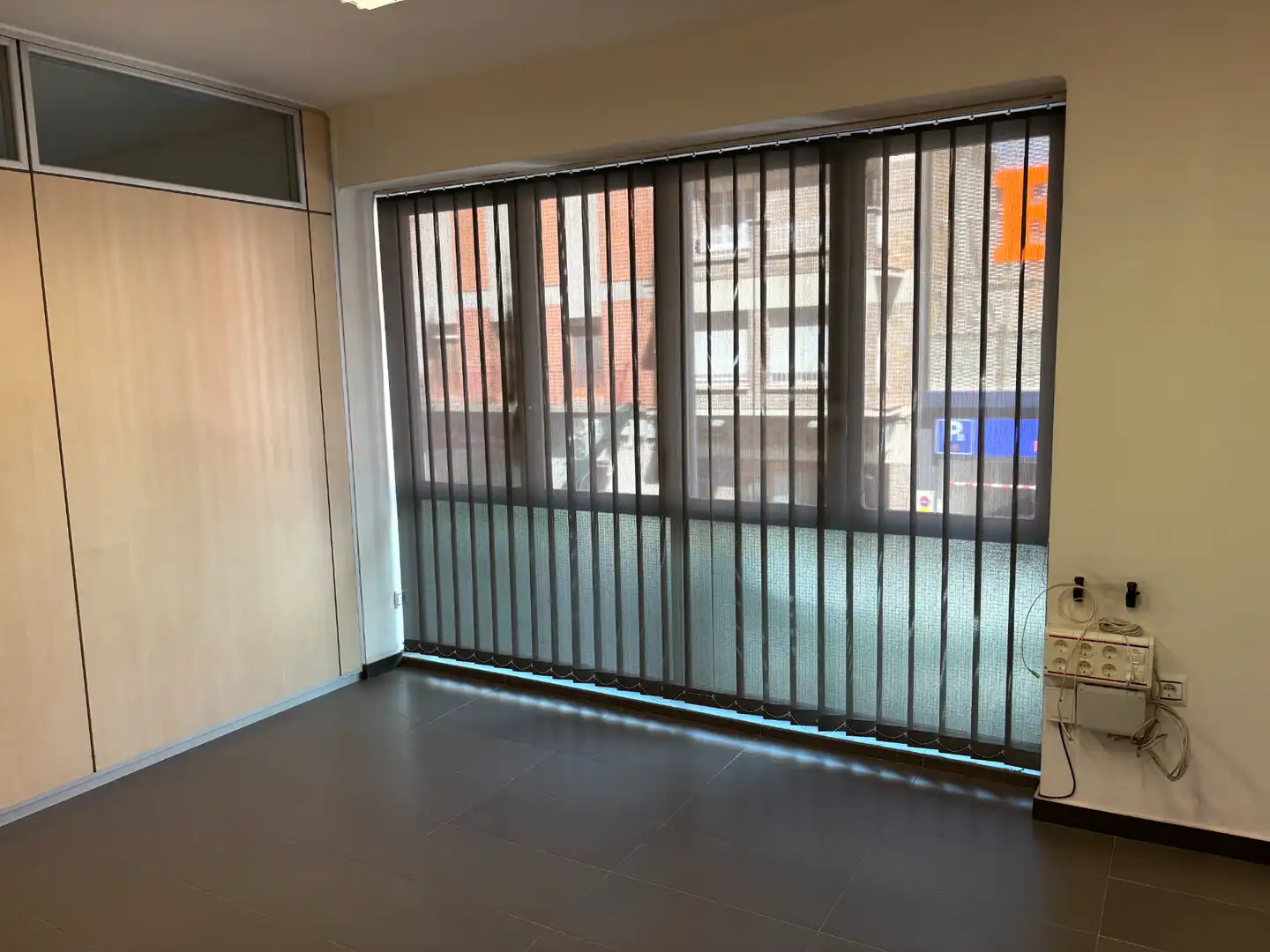 Büro zur Miete in Mollerussa mit Klimaanlage, Heizung und Alarm