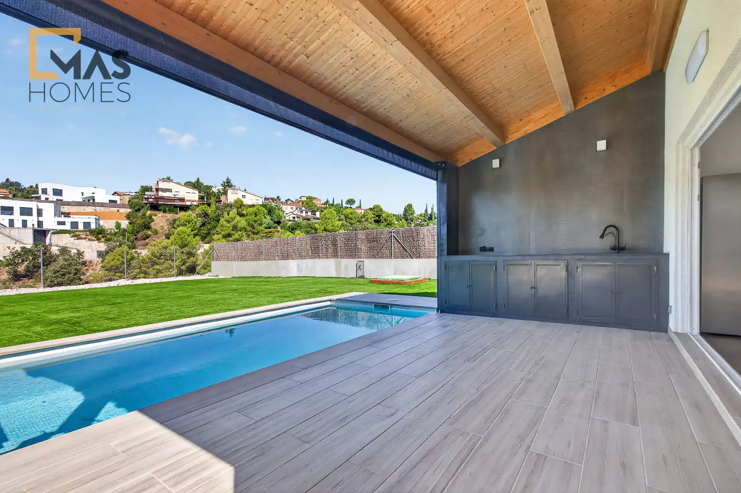 Casa amb piscina en venda a Camí Can Tarumbot