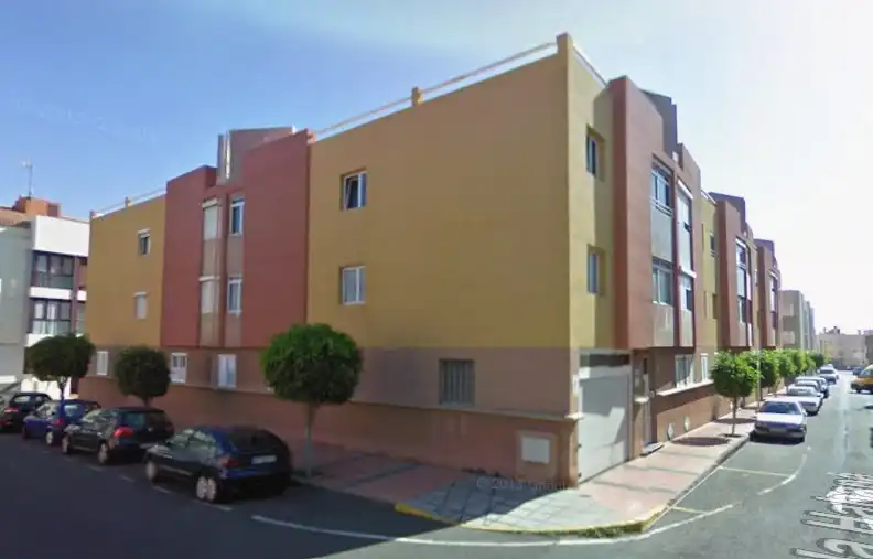 Vista exterior de Piso en venta en Telde