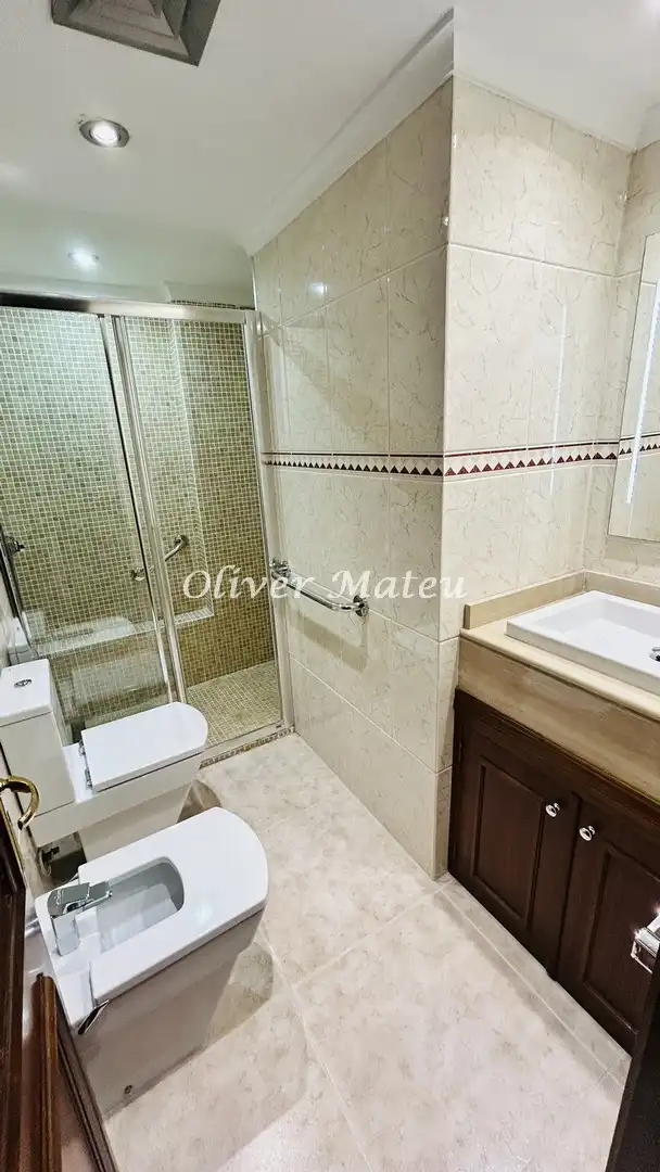 Baño de Piso en venta en  Palma de Mallorca con Aire acondicionado, Calefacción y Parquet