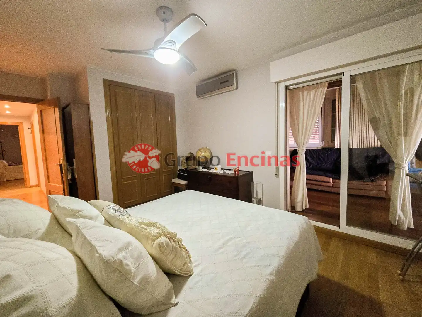 Habitación de Ático en venta en Parla con Aire acondicionado, Calefacción y Jardín privado