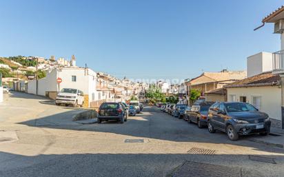 Vista exterior de Casa adosada en venda en Vélez-Málaga amb Terrassa