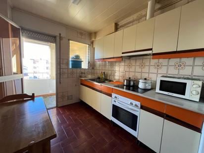 Kitchen of Flat for sale in Monzón  with Air Conditioner, Heating and Parquet flooring