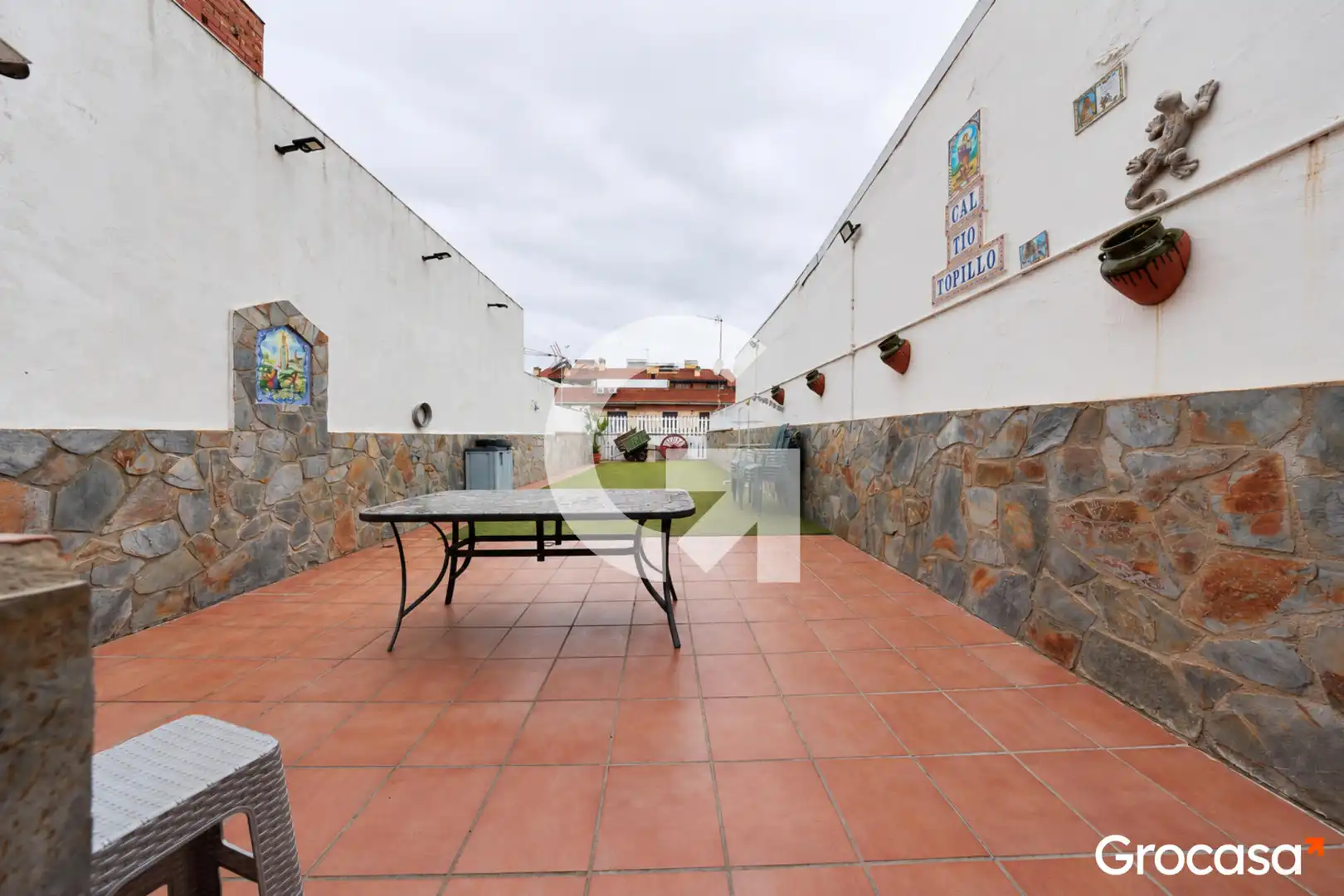 Terrasse von Einfamilien-Reihenhaus zum Verkauf in Nord-oest