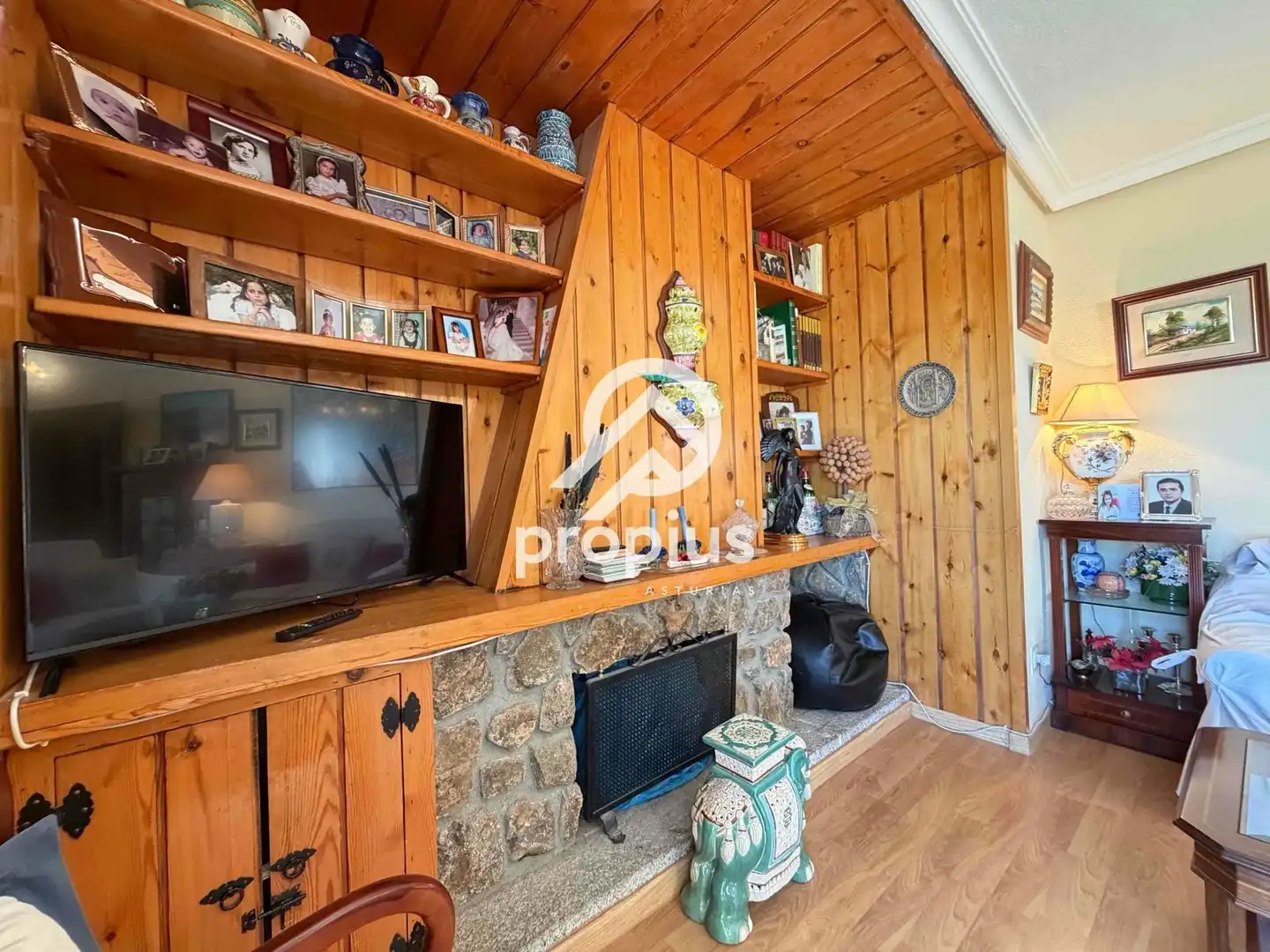 Sala de estar de Piso en venta en Hoyo de Manzanares con Calefacción, Parquet y Terraza