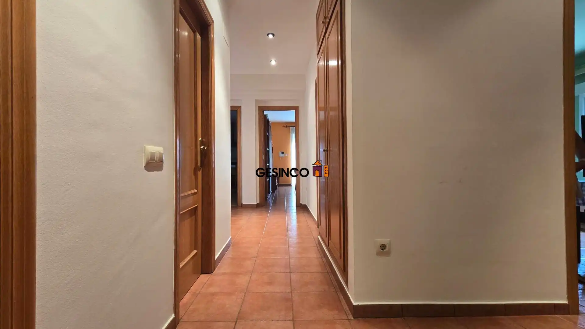 Houses for sale in Ontinyent  with Air Conditioner, Private garden and Storage room