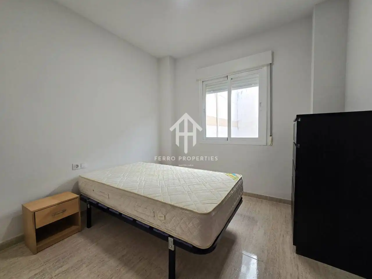 Habitación de Piso de alquiler en Loja con Aire acondicionado, Amueblado y Balcón