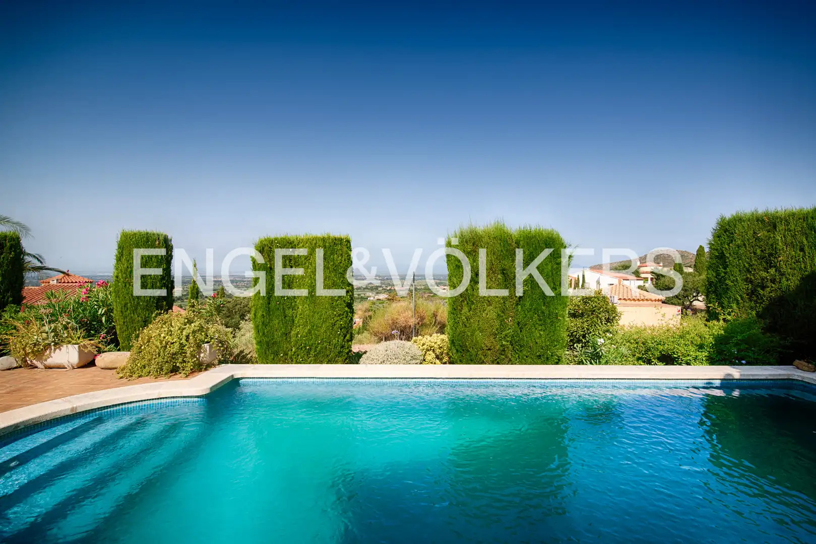 Casa amb piscina en venda a Carrer Bèlgica, imagen 2