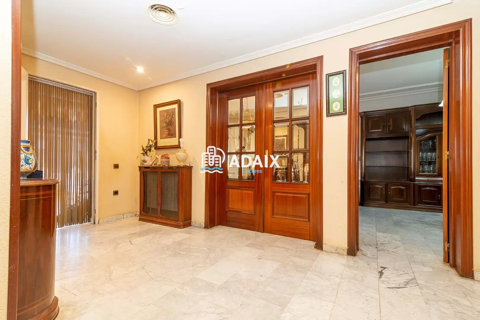 Chalet con terraza en venta en C/ ESCORPIO, imagen 6