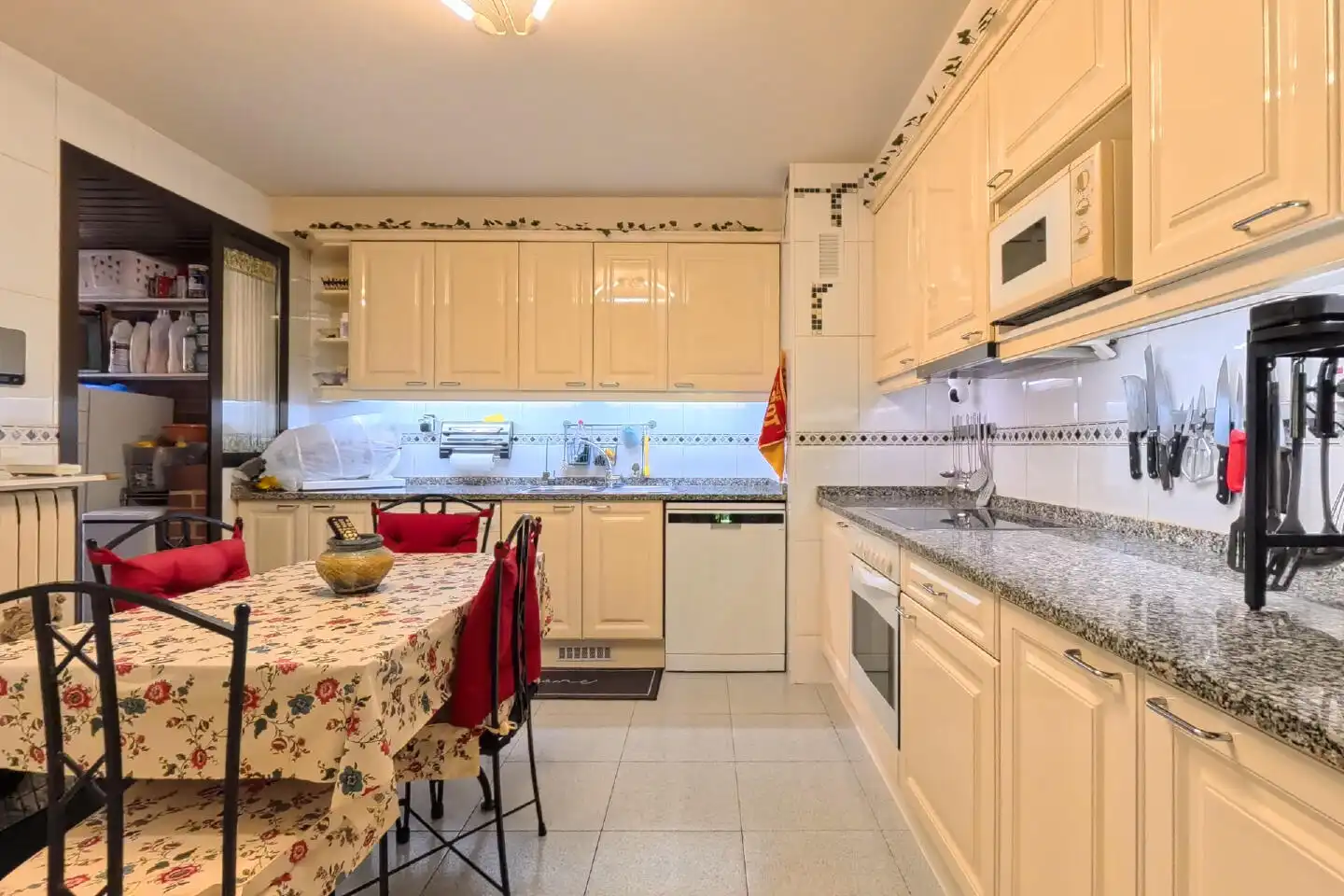 Kitchen of Flat for sale in Zaragoza