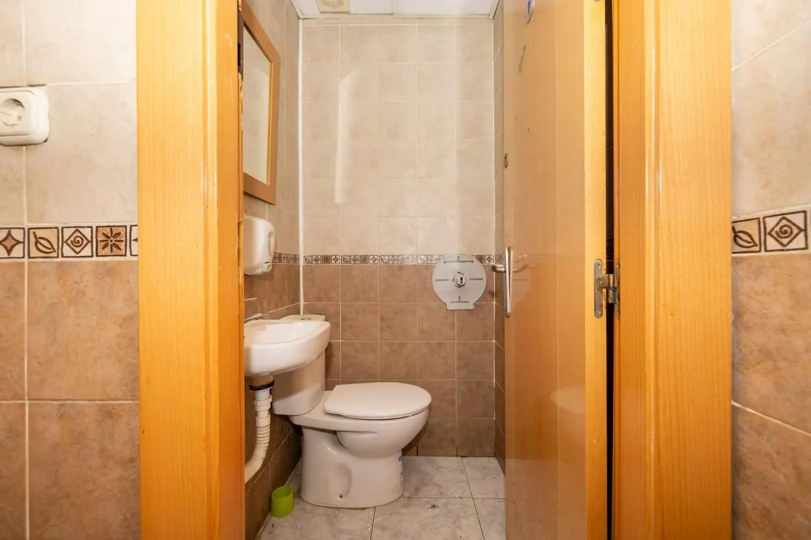 Business premises for sale in Avenida de Juan Pablo II 92, imagen 16