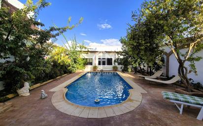 Piscina de Casa o xalet en venda en Loja amb Aire condicionat, Jardí privat i Terrassa