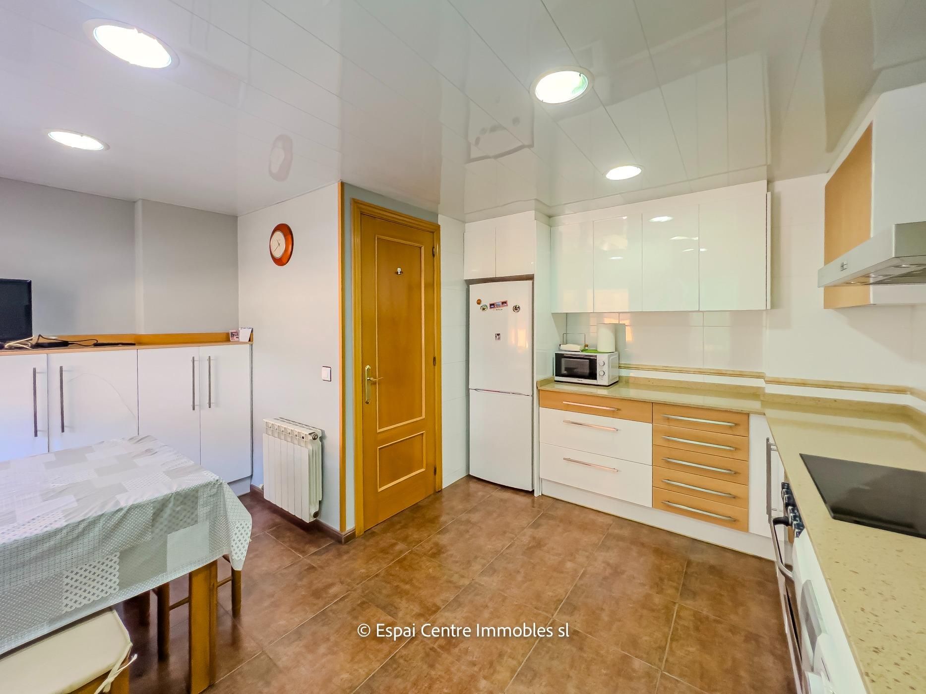 Kitchen of Flat for sale in Sant Vicenç Dels Horts  with Air Conditioner, Heating and Terrace