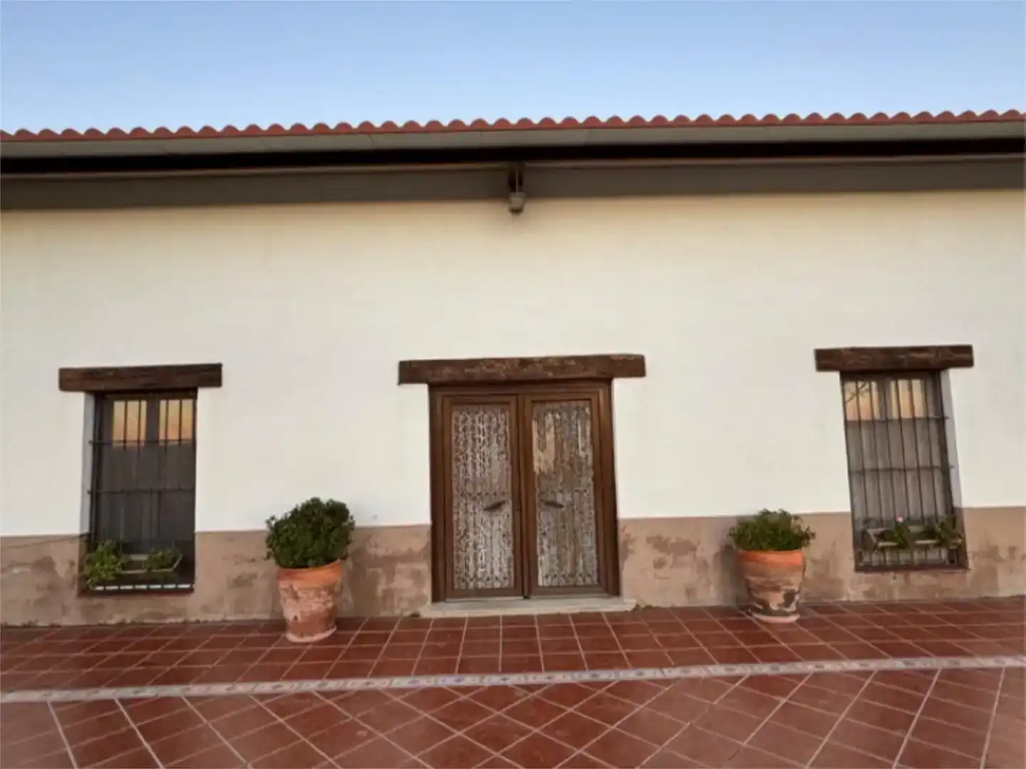 Vista exterior de Finca rústica en venda en Cáceres Capital amb Piscina