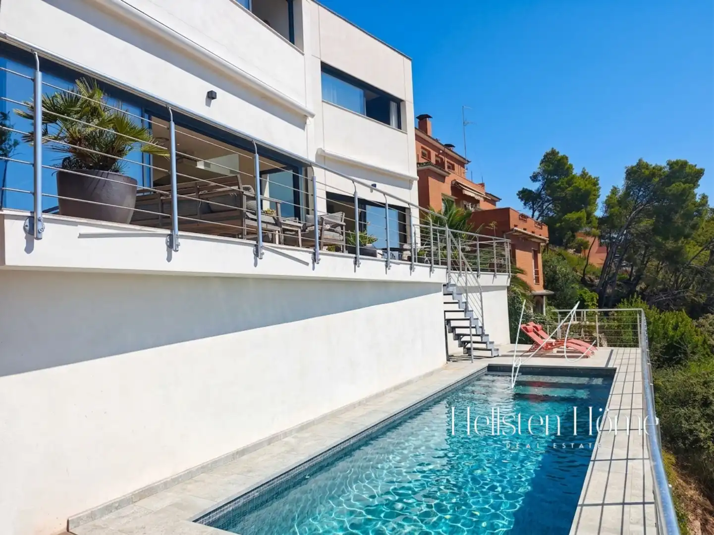 Casa con terrazza in vendita a Via Abadia de Montserrat