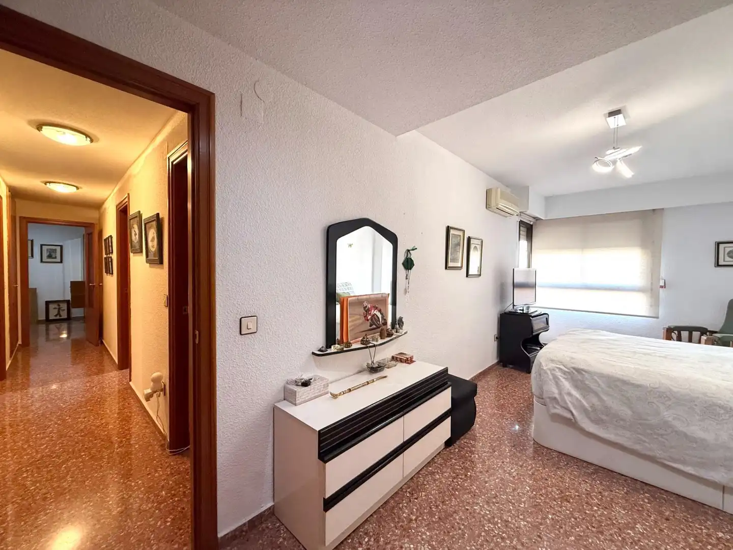 Habitación de Piso en venta en Valencia con Aire acondicionado, Terraza y Balcón