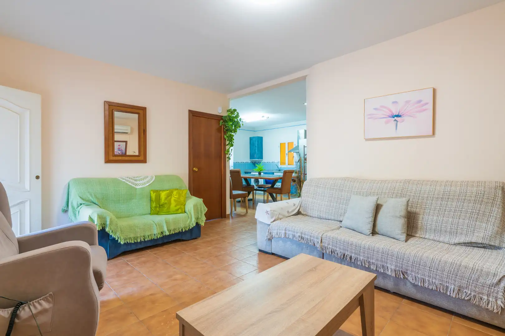 Sala de estar de Finca rústica en venta en Bonares con Aire acondicionado, Jardín privado y Terraza