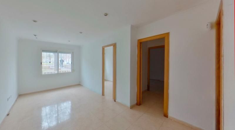 Flat for sale in Llefià