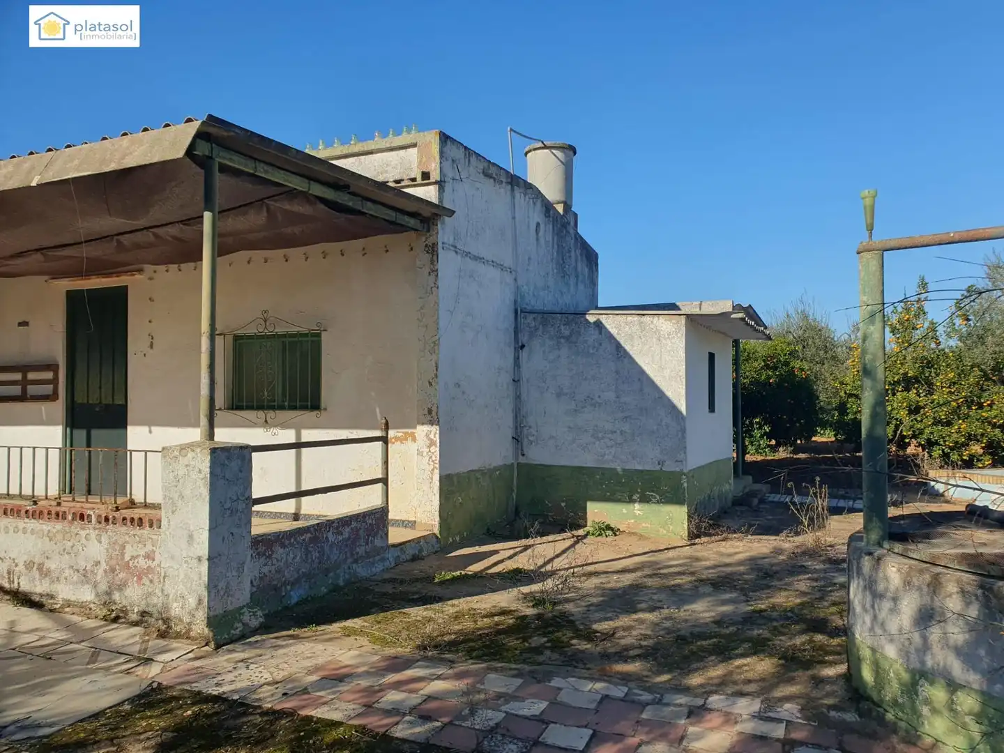 Außenansicht von Country house zum Verkauf in Aznalcázar mit Terrasse, Abstellraum und Schwimmbad