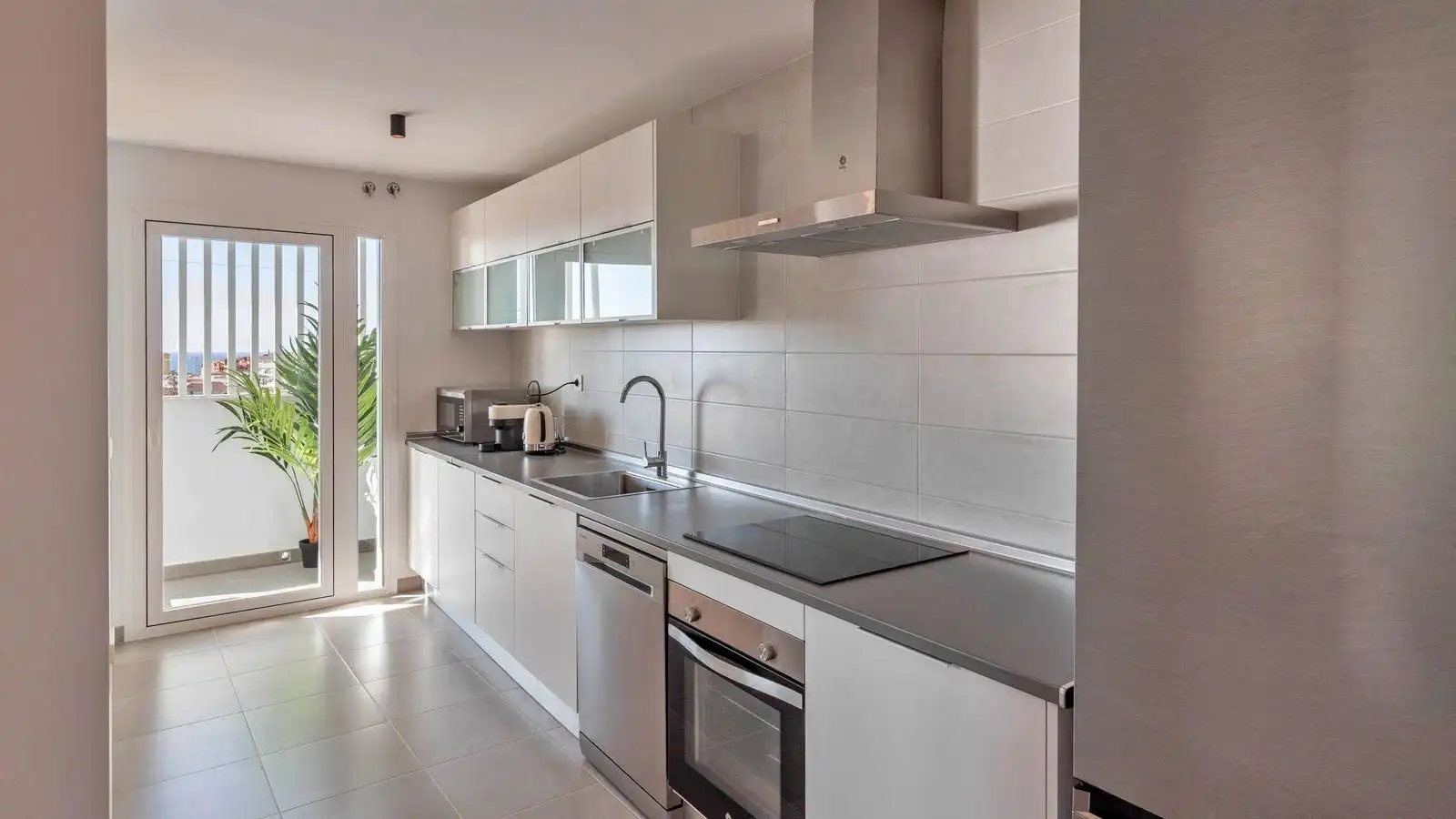 Cocina de Piso en venta en Rincón de la Victoria con Aire acondicionado, Calefacción y Jardín privado
