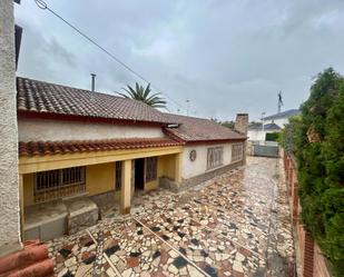 Vista exterior de Casa o xalet en venda en Elche / Elx amb Jardí privat, Terrassa i Balcó