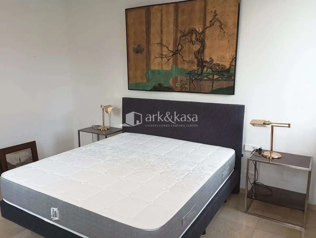 Schlafzimmer von Wohnung zur Miete in Valencia mit Klimaanlage, Heizung und Möbliert